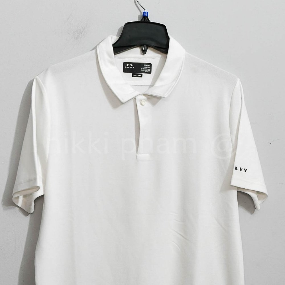 bran new Oakley Men's Clubhouse Rc Polo 2.0 in  white without the retail tag - Picture 2 of 4